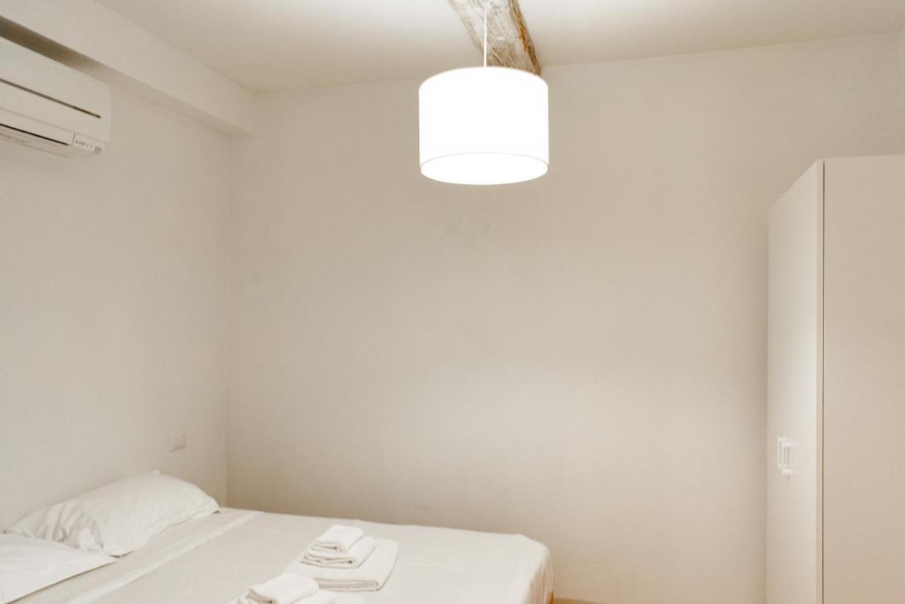 Graceful Apartment In The Heart Of Florenz Exterior foto