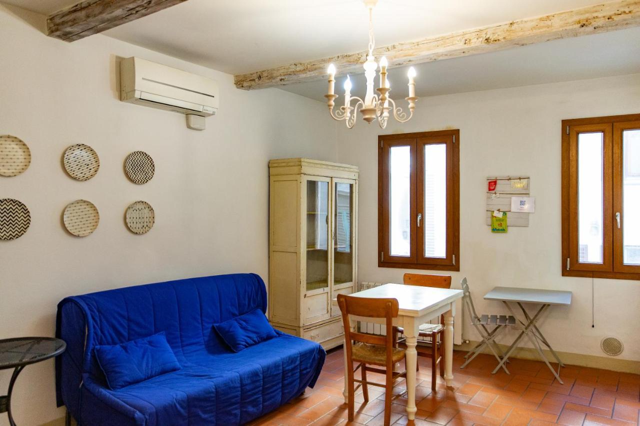 Graceful Apartment In The Heart Of Florenz Exterior foto